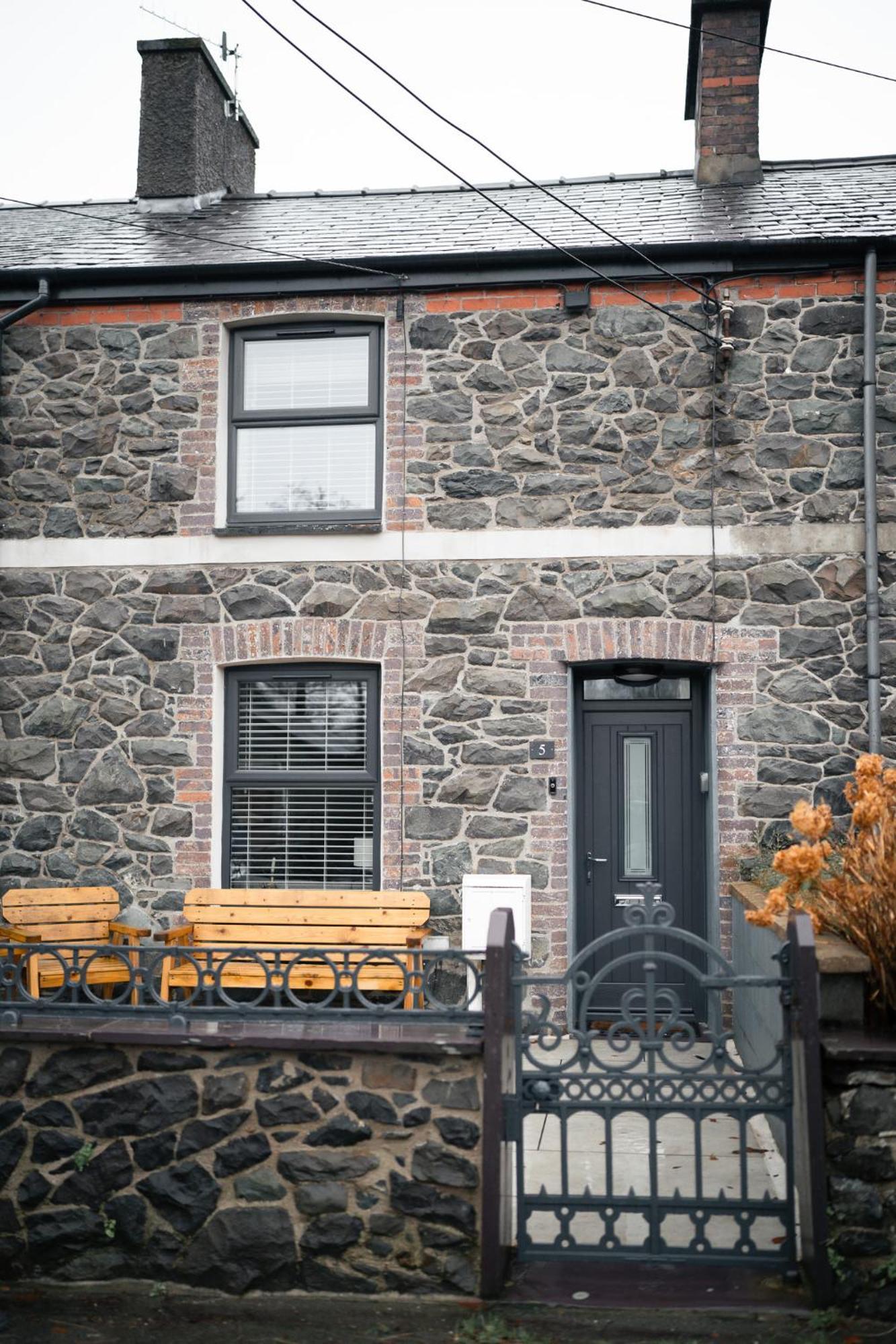 Snowdonia Quarryman Cottage Llanberis Bagian luar foto